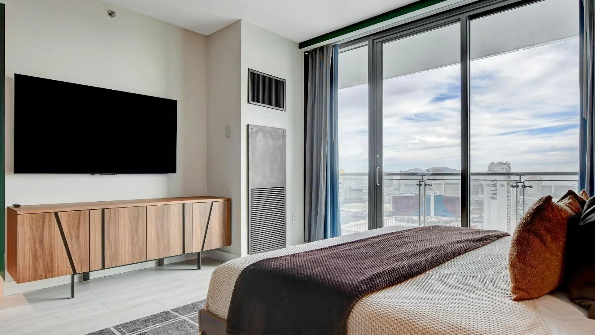 37Th Floor Studio Strip View Palm Place Resort Las Vegas Apart Otel
